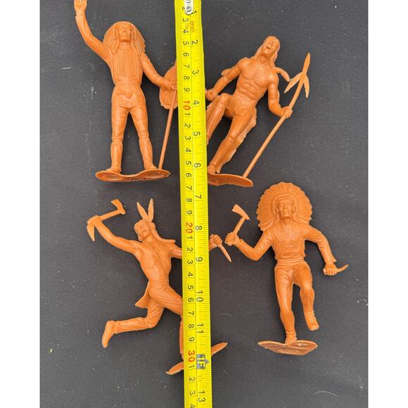 4 VINTAGE 1964 LOUIS MARX Large 6” Cowboys & INDIAN PLASTIC FIGURES - Picture 3 of 11